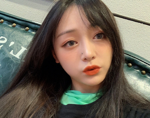 术前我是属于丹凤眼,眼角有点下坠,做了眼综合,做完之后眼睛改善了